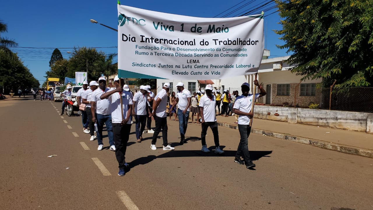 FDC participa de passeata em comemoração ao Dia Internacional do Trabalhador