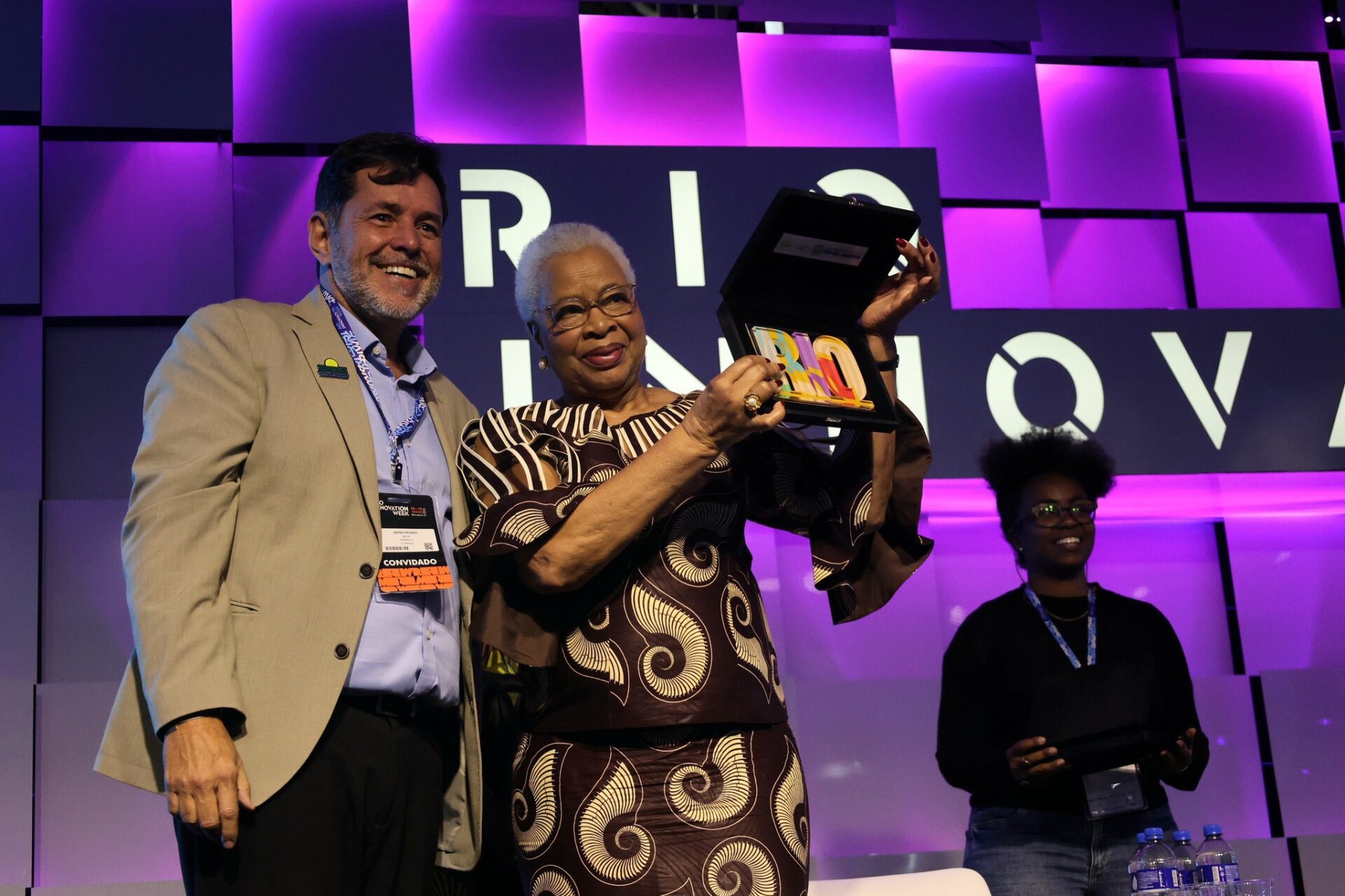 “A Tecnologia deve nos tornar mais humanos”