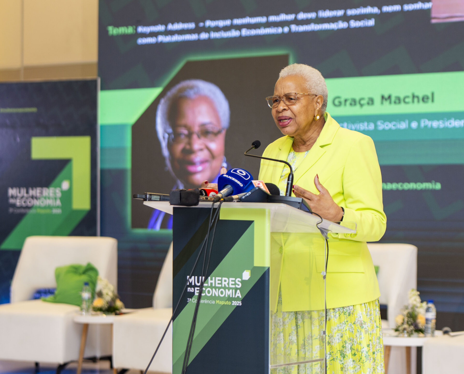 Graça Machel: “Sozinha, uma mulher pode fazer muito; mas em rede, abala estruturas”