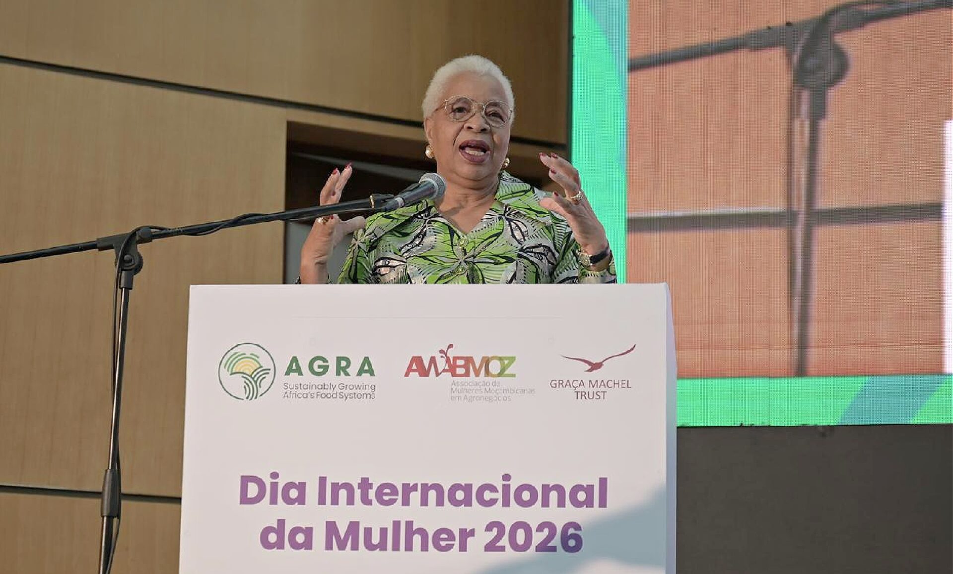 “Sem comida não há estabilidade” – Graça Machel